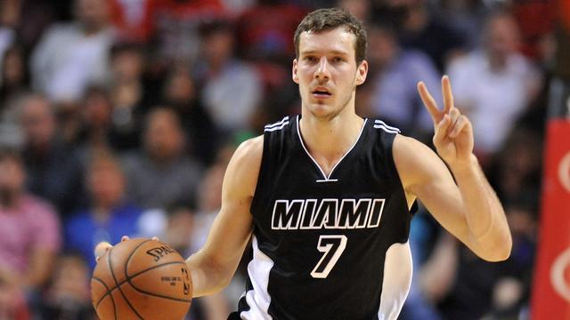 网球比赛中 网球比赛中