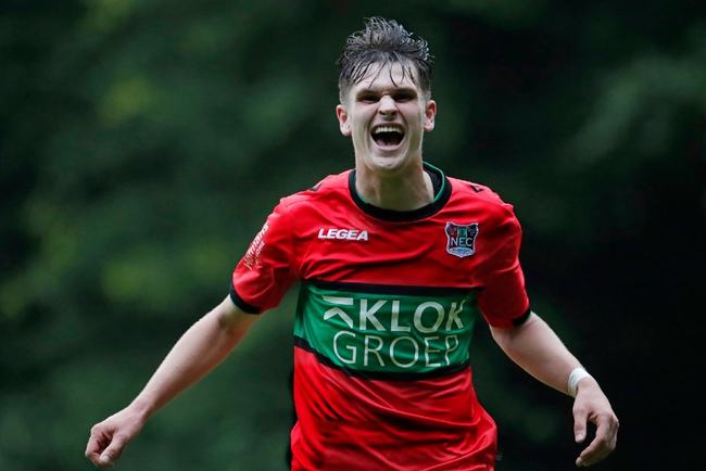 看他们如何 看他们如何