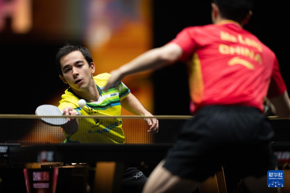 让外界对他 让外界对他